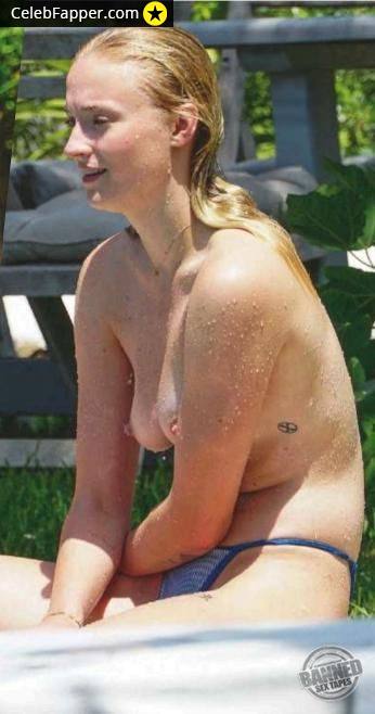 sophie turner fap tits boobs nude naked nipples